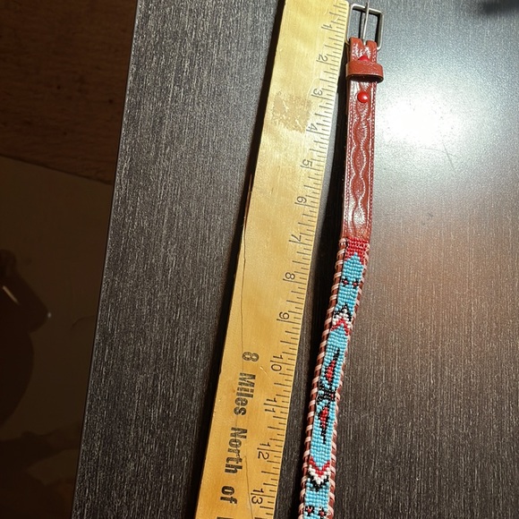 CHILDS  SOUTHWEST STYLE BEADED & LEATHER 20 in - Picture 9 of 9